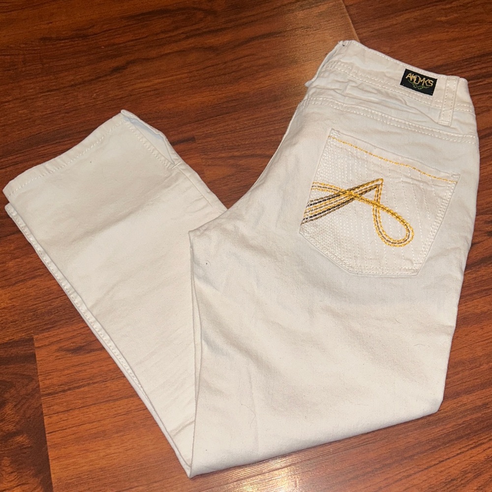 Y2K AKSMKS VTG AKADEMIKS WhiteCapri Jeans Embroidered A Pocket Sz26 Streetwear